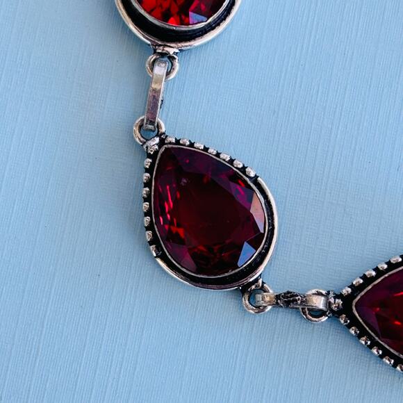 925 Sterling Teardrop Faceted Garnet Bracelet 8" - Picture 3 of 6